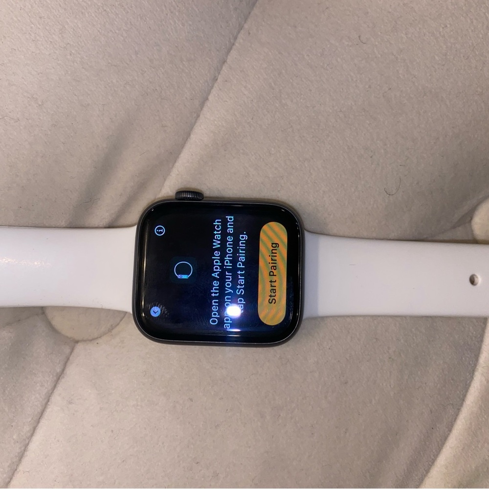 Apple Watch - Picture 1 of 11